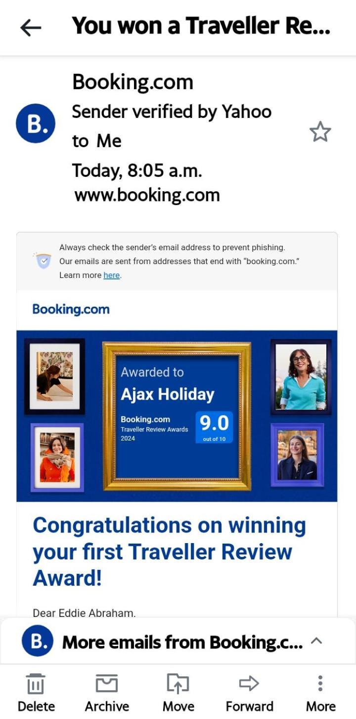 Ajax Holiday Apartment ภายนอก รูปภาพ